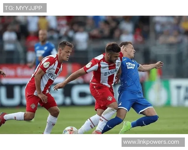 海登海与纽伦堡的激烈对决揭示德乙联赛新格局与球队未来发展潜力 海登海与纽伦堡的激烈对决揭示德乙联赛新格局与球队未来发展潜力