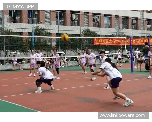 在体育课上体验排球游戏的乐趣与技巧提升之旅